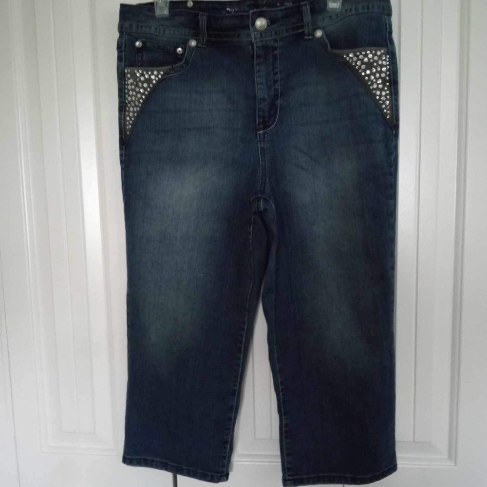 Style & Co Women’s Crop/Capri Jeans Size 12, Blinged Rhinestone Embellishments